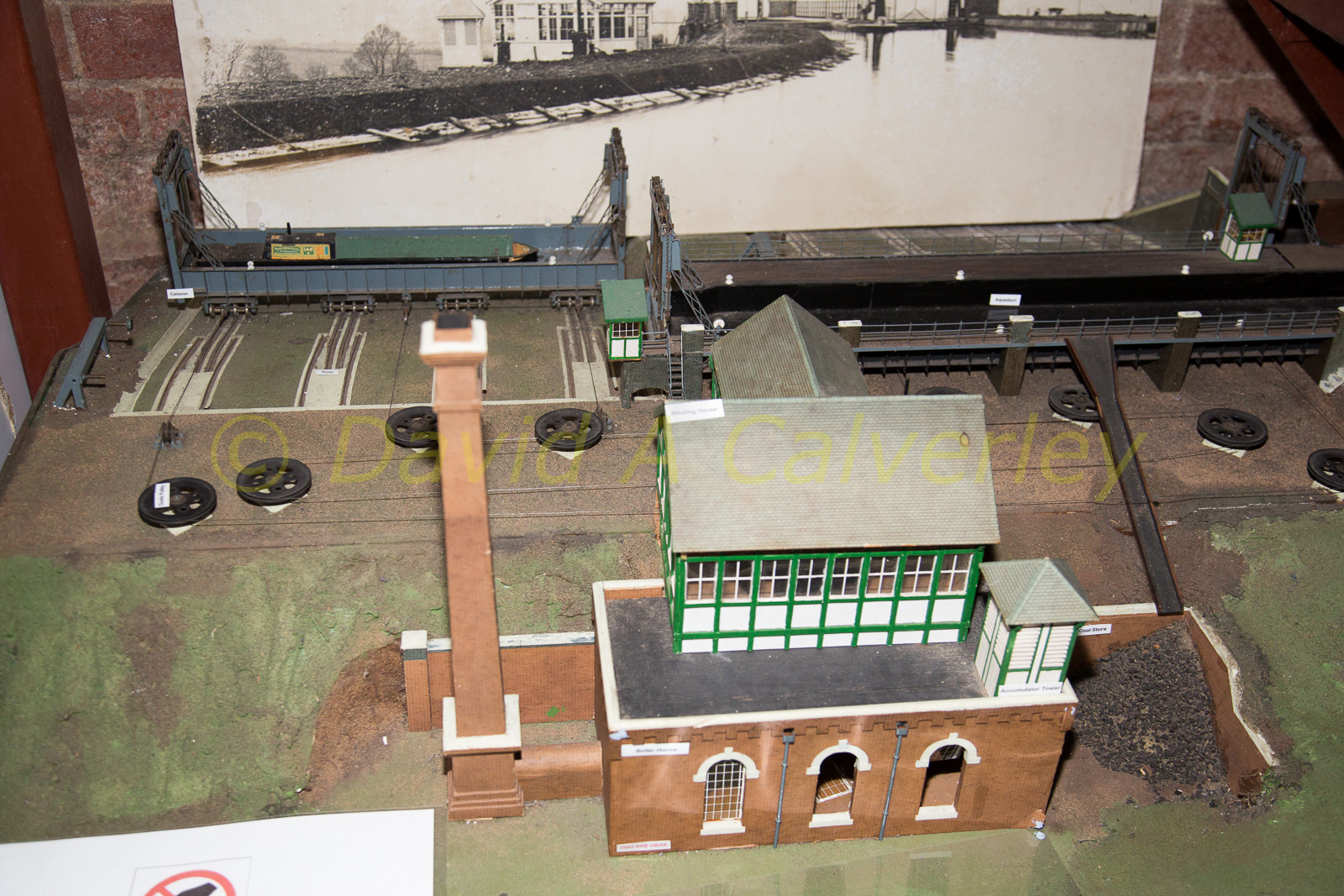 Leicester_Line_[Grand_Union_Canal]-2080.jpg